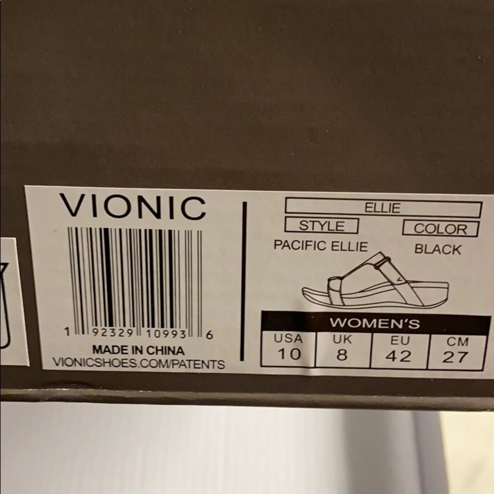New VIONIC Adjustable Embossed Platform  Sandals - Picture 4 of 5